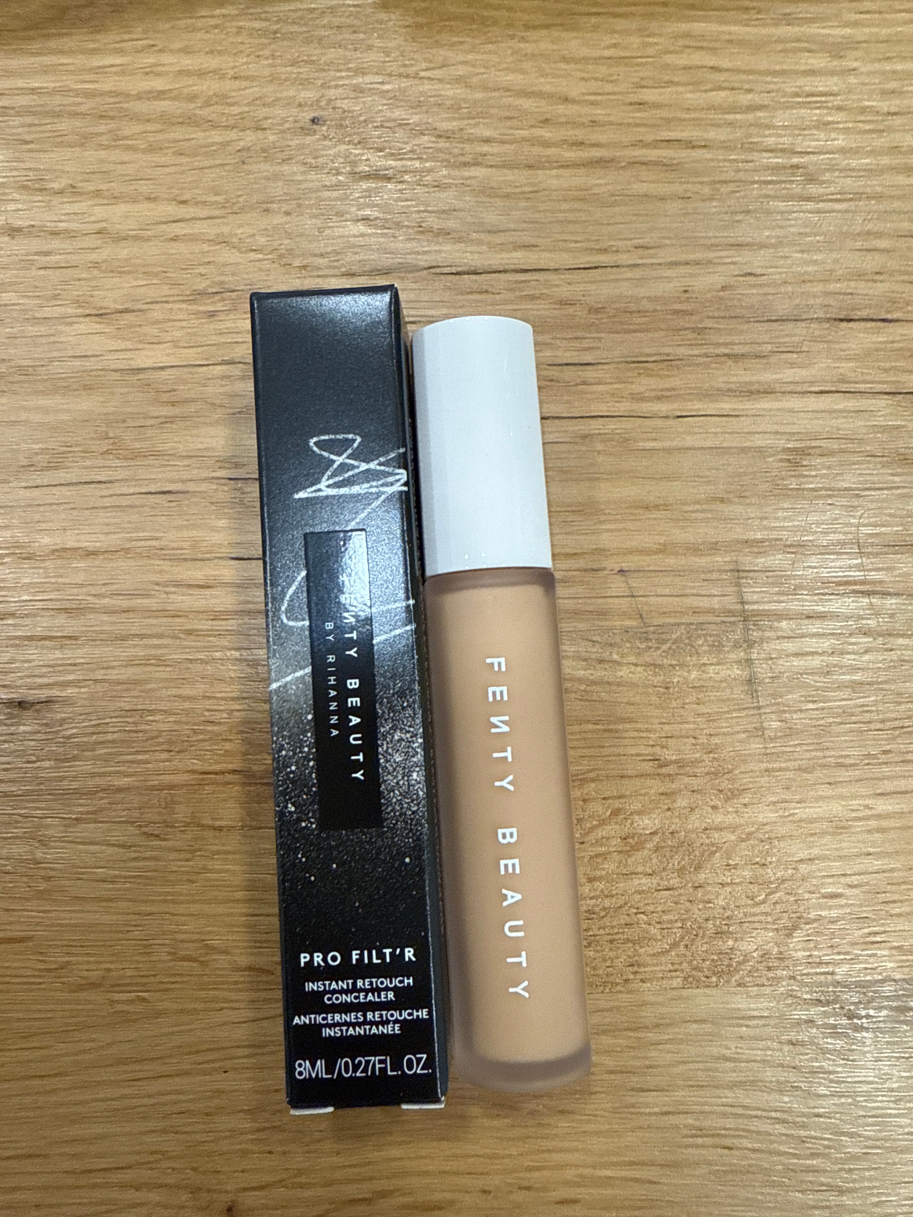 FENTY correttore 255