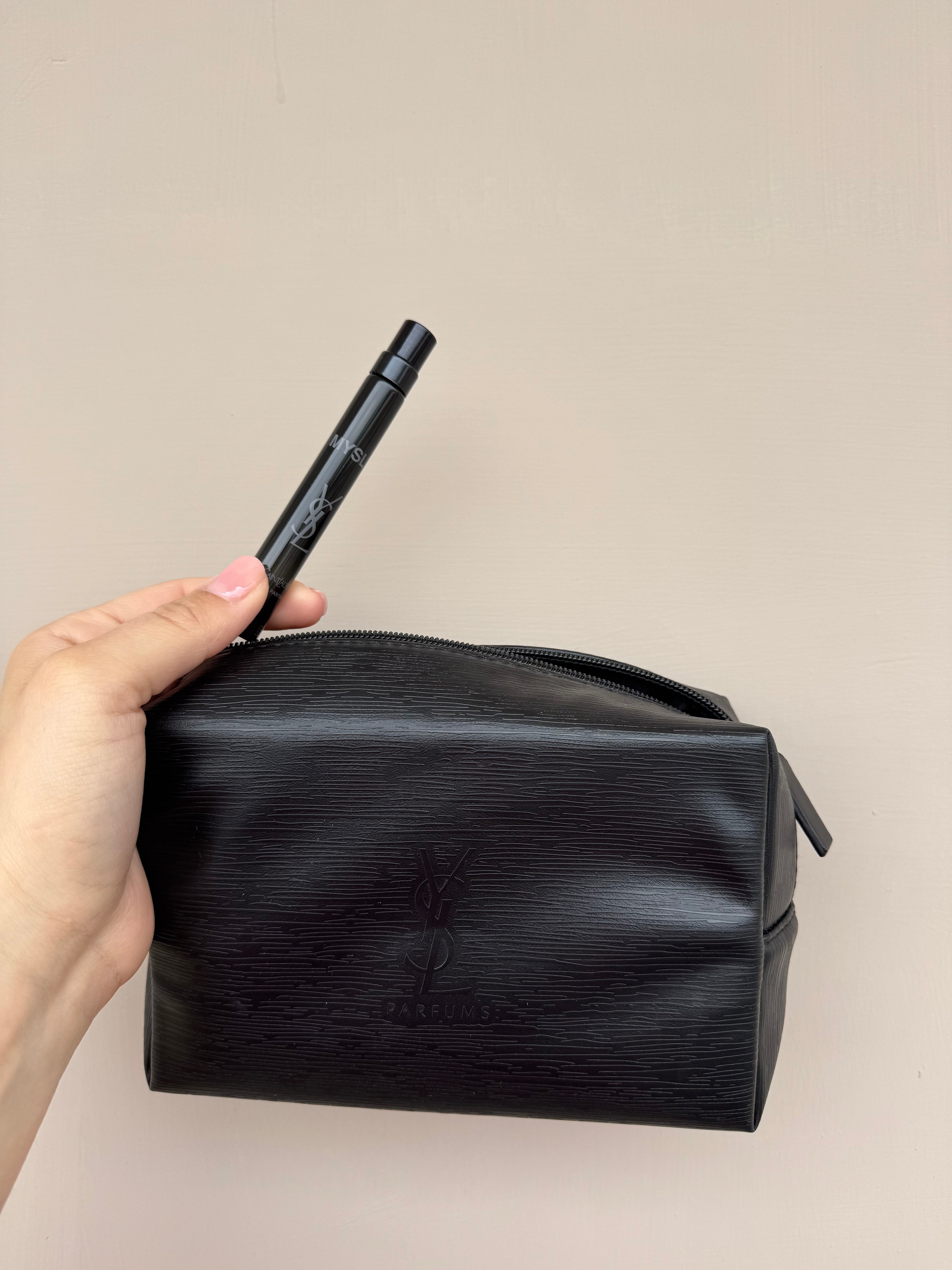 Pochette + profumo